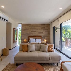 Beautiful Loft Steps From The Beach In Punta Cocos - D101
